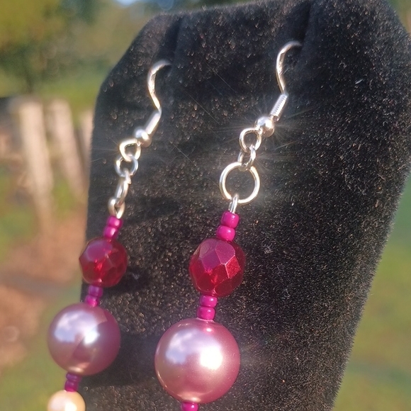Handcrafted Wine Earrings - Picture 3 of 4